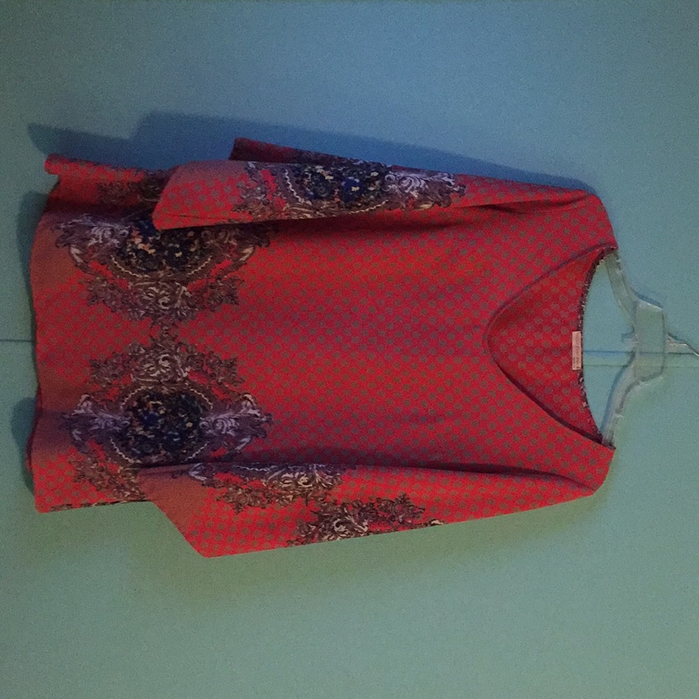 Beautifully designed dress with flare out sleeves